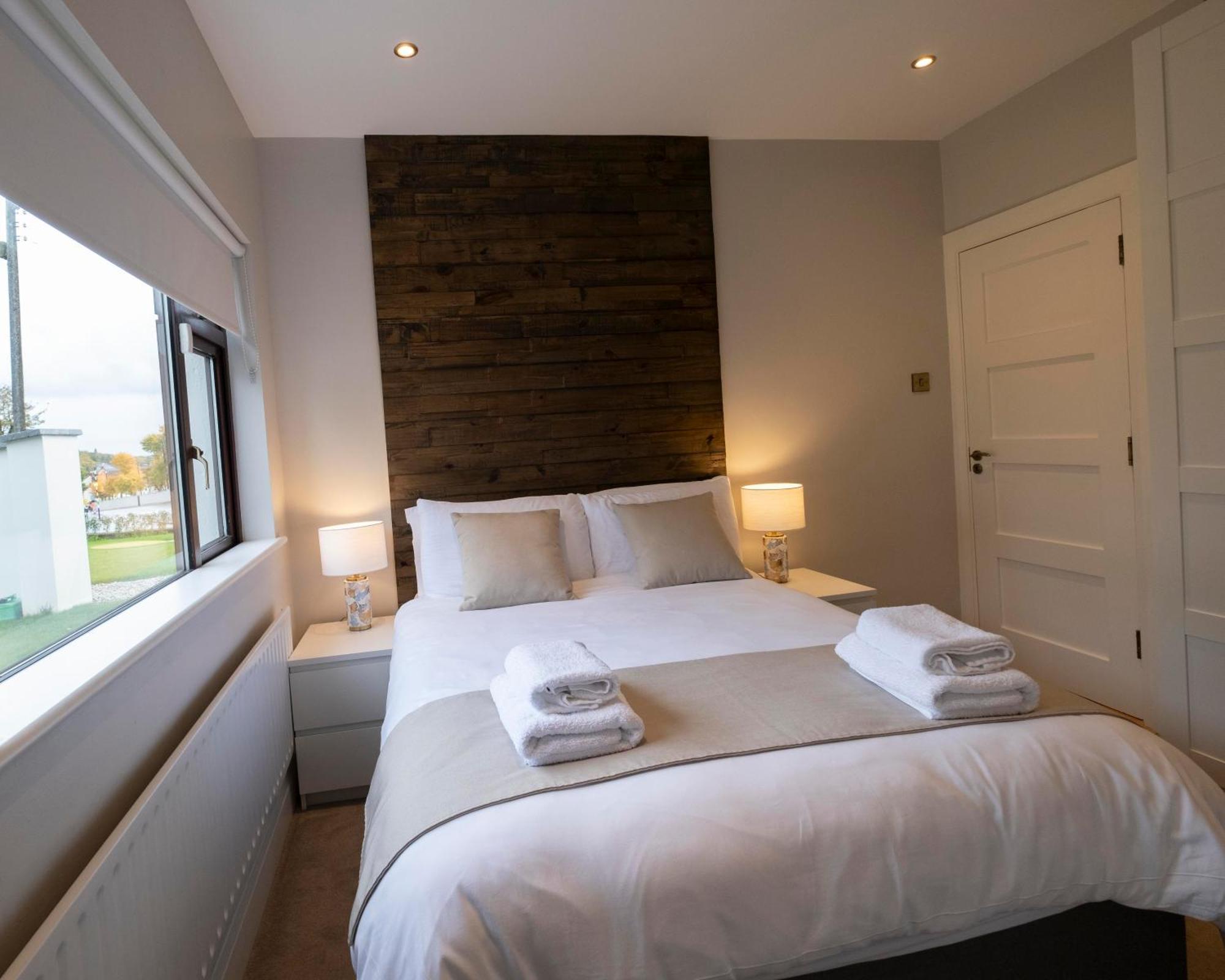 The Hillcrest, Luxury Accommodation In Castleblayney Town Exterior photo